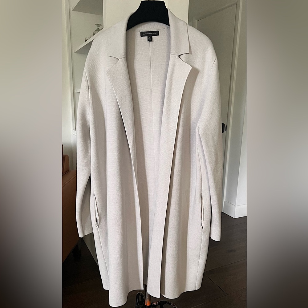 BANANA REPUBLIC NWT Cream Sweater Jacket Size XL